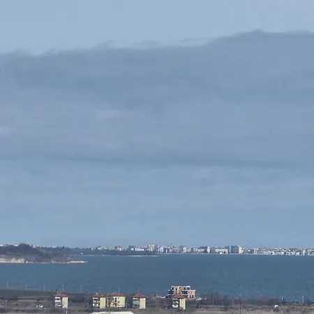 Arena Sunrise Apartment